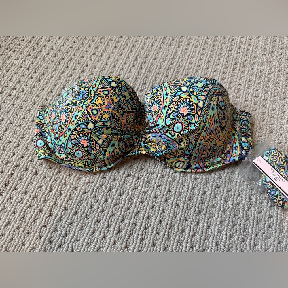 NWT! Victoria’s Secret Colorful Paisley Print Bathing Suit Top